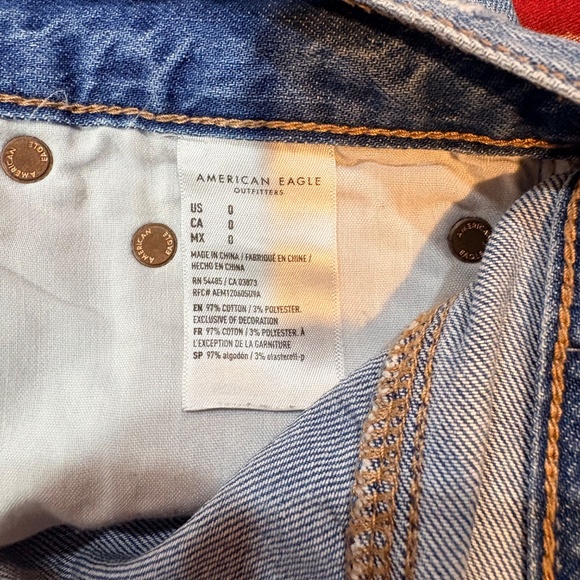 American Eagle Shorts Women's Size 0 Medium Blue Wash Distressed Hi-Rise Shortie - Picture 4 of 5